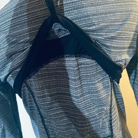 Lululemon Athletica Gray and Black Define Jacket - Picture 5 of 10